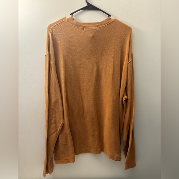 A nice orange sweater that is perfect for spring or fall - Picture 2 of 3